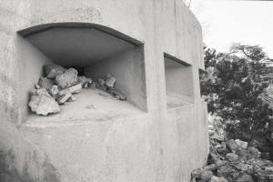 Ligne Maginot - CROIX DE COUGOULE (CC) - (Ouvrage d'infanterie) - L'observatoire rajouté après guerre
Les créneaux d'observation