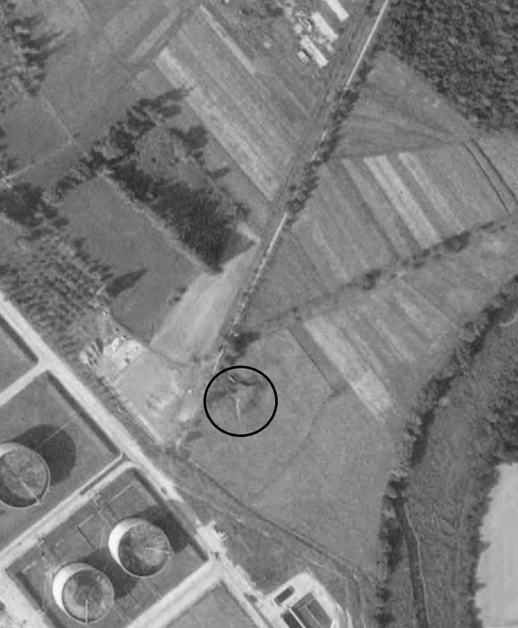 Ligne Maginot - 12/3 - NEURIED - (Casemate d'infanterie - Double) - Photo aérienne de 1968.
L'usine se rapproche.