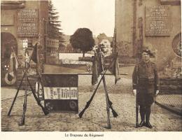 Ligne Maginot - FESSENHEIM - (Camp de sureté) - Livret de photos du casernement de sureté de Fesseheim et du détachement du 42° RIF qui l'occupaiten février 39
Le Drapeau du Régiment