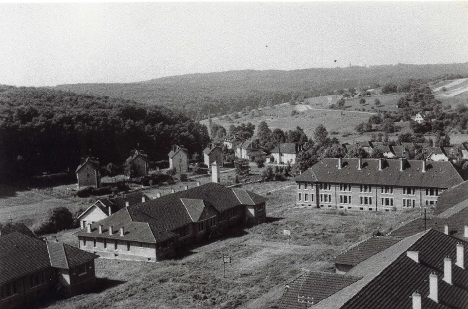 Ligne Maginot - LANGENSOULTZBACH - (Camp de sureté) - Les bâtiments du camp utilisés comme colonies de vacances  
Photo prise entre 1955 et 1961