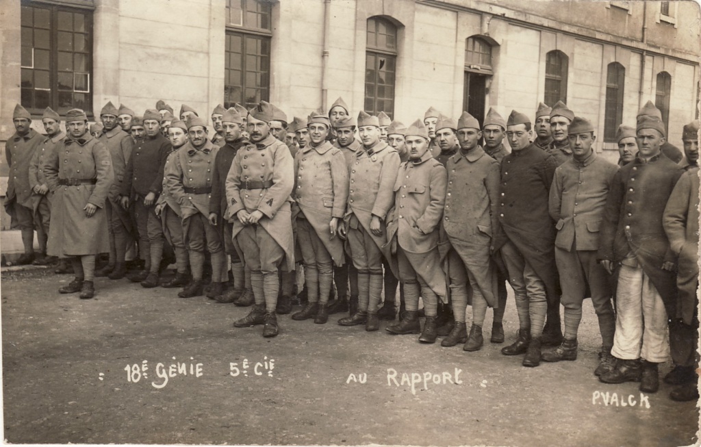 Ligne Maginot - 18° Génie, la 5° Cie - Photo prise le 20 novembre 1923, 
légende : Photo prise au rassemblement d'1h dans la cour de la caserne Molitor