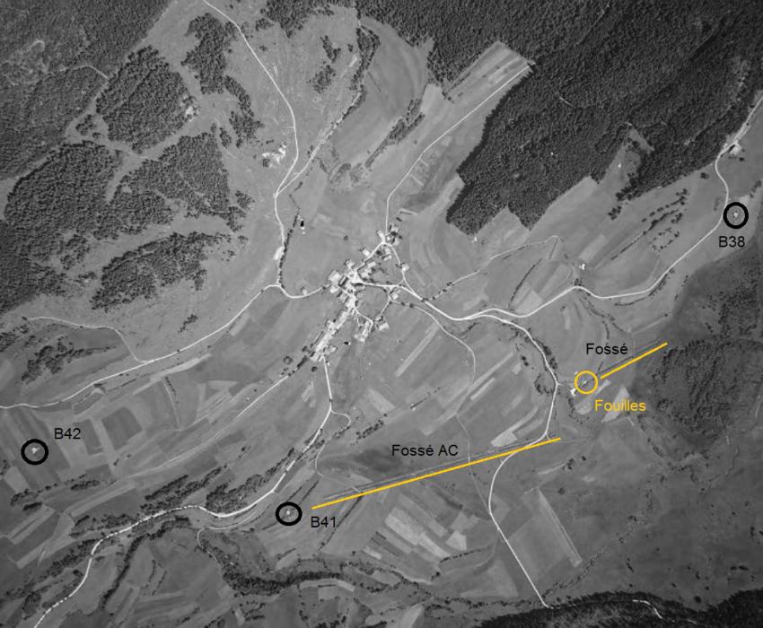 Ligne Maginot - La ligne CEZF à REMORAY - Les 3 casemates dont le gros œuvre est achevé, la casemate en cours de fouille et le fossé antichar.