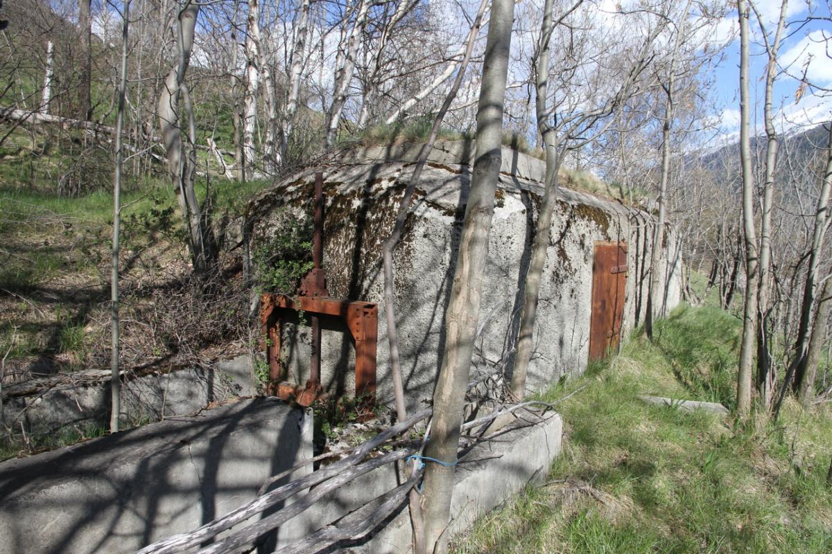 Ligne Maginot - SAINT GOBAIN - (Ouvrage d'infanterie) - Bloc prise d'eau
La vanne d'entrée et le trop plein sont visibles à gauche