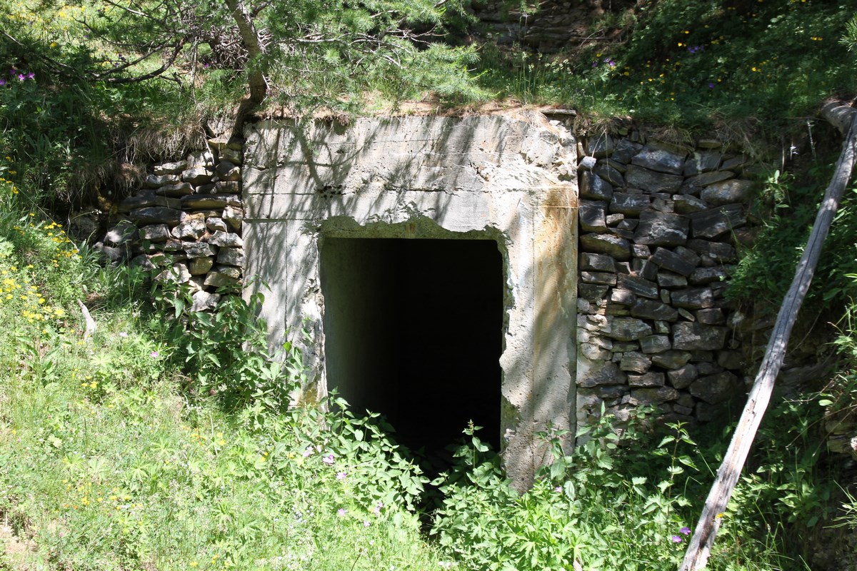 Ligne Maginot - PC de quartier de SOMMET BUCHER - Entrée droite