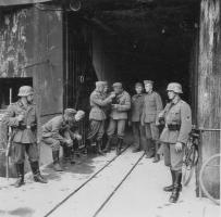 Ligne Maginot - ANZELING - A25 - (Ouvrage d'artillerie) - Entrée munitions 
Photo prise en 1940