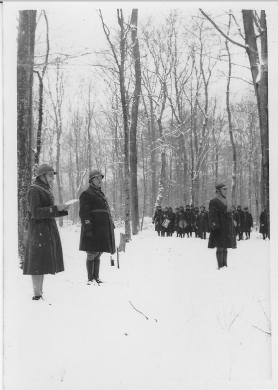 Ligne Maginot - Cérémonie de remise du fanion au 161° RIF - Cérémonie de remise d'un fanion, sans doute celui du 2ème Bataillon.