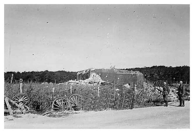 Ligne Maginot - C15N - LA BARRIERE 1 - (Blockhaus pour canon) - Le blockhaus avant sa destruction