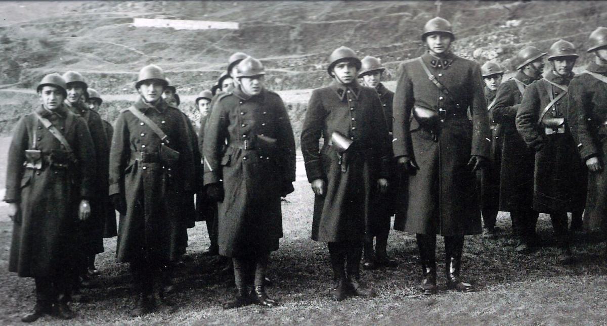 Ligne Maginot - COL DE BROUIS (CDB) - E01 - (Ouvrage d'infanterie) - L'équipage lors d'une remise de fanion