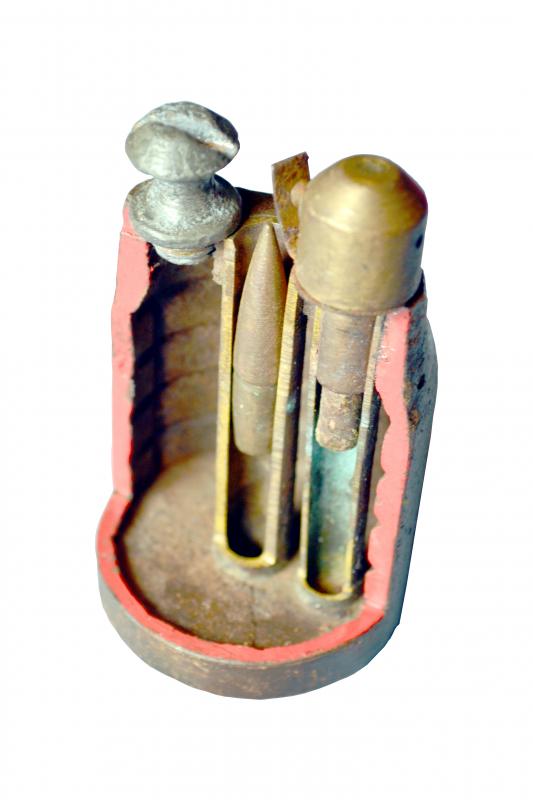 Ligne Maginot - Grenade Viven-Bessière - Un éclaté de la grenade VB