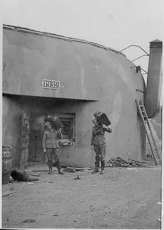 Ligne Maginot - PETIT REDERCHING - (Abri) - Coffre droit