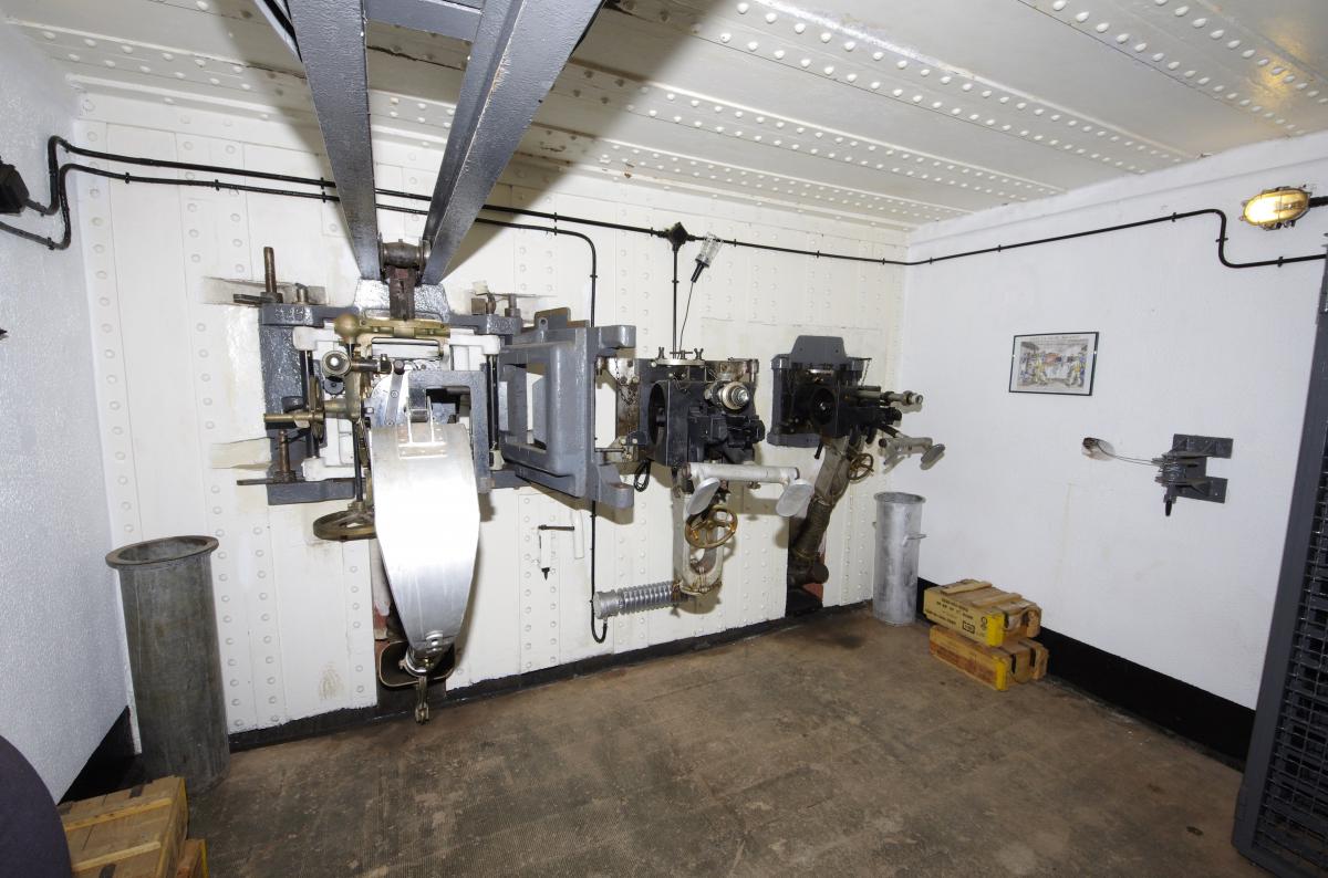 Ligne Maginot - ROHRBACH - FORT CASSO - (Ouvrage d'infanterie) - Bloc 3
Chambre de tir de casemate (47 AC  & JM MAC31 dans l'autre embrasure)