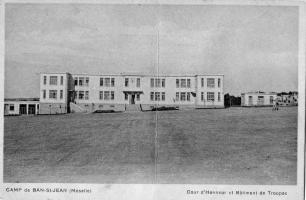 Ligne Maginot - BAN SAINT JEAN - (Camp de sureté) - La cour d'honneur et un bâtiment de troupes
