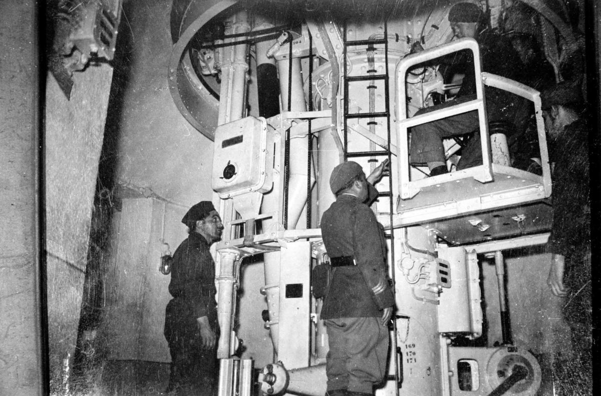 Ligne Maginot - SCHOENENBOURG - (Ouvrage d'artillerie) - Tourelle de 75 mle 32 
Bloc 3 ou Bloc 4