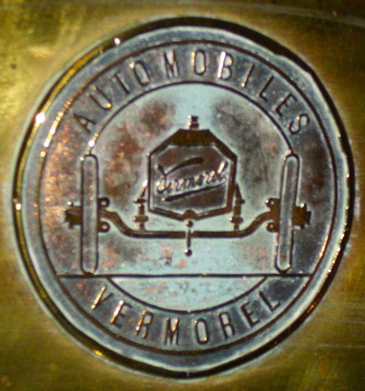 Ligne Maginot - Automobiles Vermorel - Blason du constructeur automobile Vermorel 