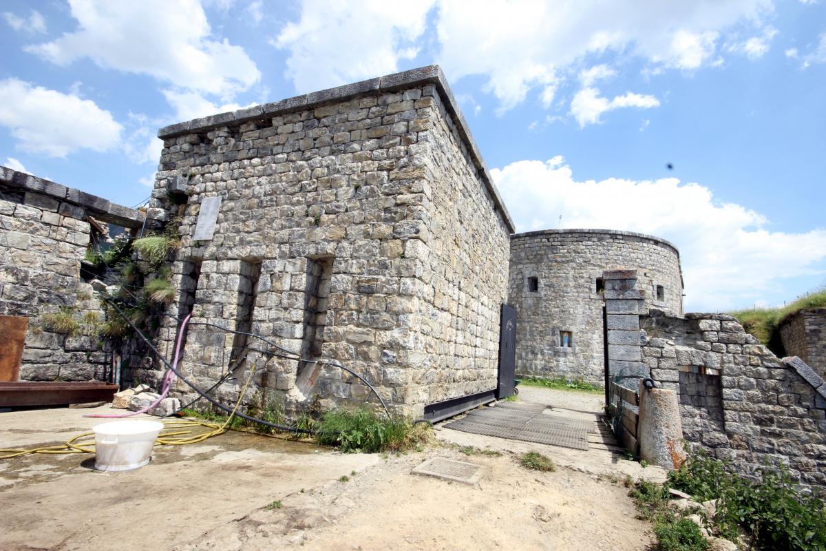 Ligne Maginot - LA PLATTE - (Blockhaus pour arme infanterie) -                                  