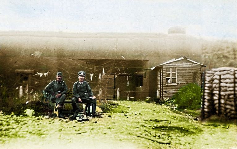 Ligne Maginot - ROUTE DU LUXEMBOURG - X9 - (Abri) - Photo légendée 'Près de Thionville, juillet 1940'