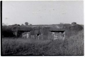 Ligne Maginot - ROUTE DU LUXEMBOURG - X9 - (Abri) - Photo issue d'un tirage contact.