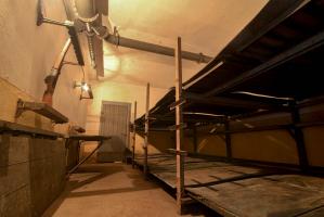 Tourisme Maginot - BILMETTE - X26 - (Abri) - Une des chambres pour 16 hommes, vous pouvez voir que c