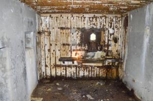 Ligne Maginot - Blockhaus STG 105 - Breitenhag - Chambre de tir pour mitrailleuse, orienté vers le nord avec son créneau FM de protection des entrées.