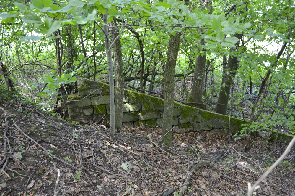 Ligne Maginot - Blockhaus STG 105 - Breitenhag - Mur de soutien de la couverture de terre de l'abri. Elle est construite en parpaings