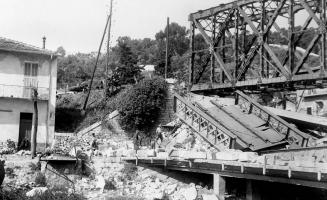 Ligne Maginot - PONT du BORRIGO - Les travaux de dégagement et de remise en état des ponts VF du Borrigo sous l'occupation italienne. Le premier pont a déjà été reconstruit.