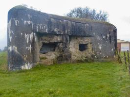 Ligne Maginot - A107 - CROIX-MOREL - (Blockhaus lourd type STG / STG-FCR - Double) - Créneaux flanquant vers l'ouest