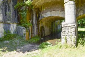 Ligne Maginot - PONT CANAL DE LA LARGUE - (Barrage de Route) - La zone inondable et les supports du barrage AC.