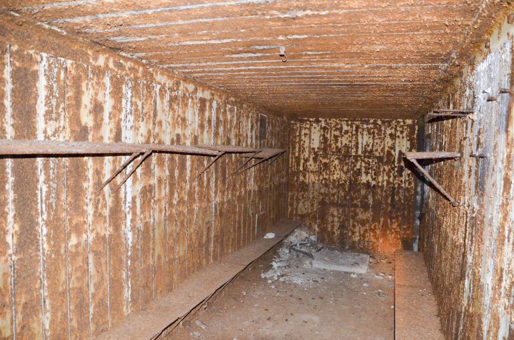 Ligne Maginot - WILLERHOF (BATTERIE DE) - (Position d'artillerie préparée) - Abri 
Intérieur avec tablettes