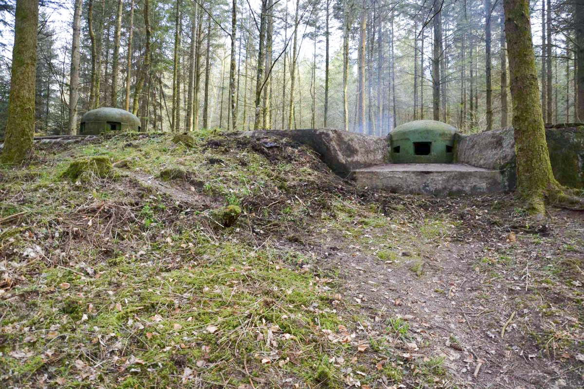 Ligne Maginot - WINECKERTHAL EST - (Casemate d'infanterie) - La cloche mitrailleuse et son créneau atypique