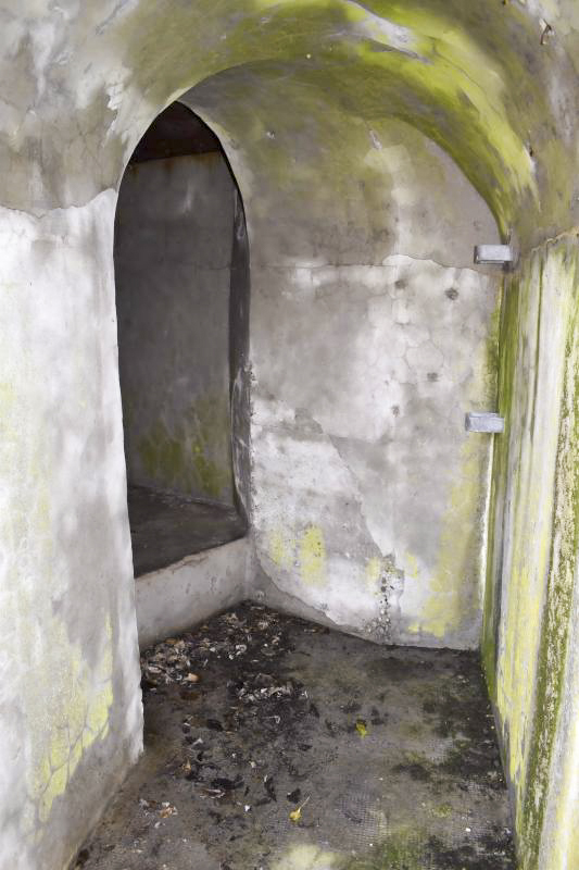 Ligne Maginot - ECLUSE 53 SUD - (Blockhaus pour canon) - Entrée de la chambre de tir