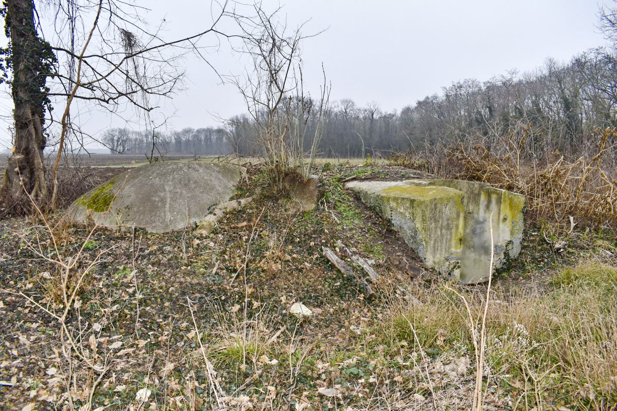 Ligne Maginot - STOCKACKER 1 - (Blockhaus pour arme infanterie) - Vue d'ensemble; coupole et entrée