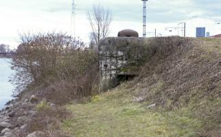 Ligne Maginot - BASSIN DE L'INDUSTRIE - (Casemate d'infanterie - Double) - La chambre de tir nord remblayée