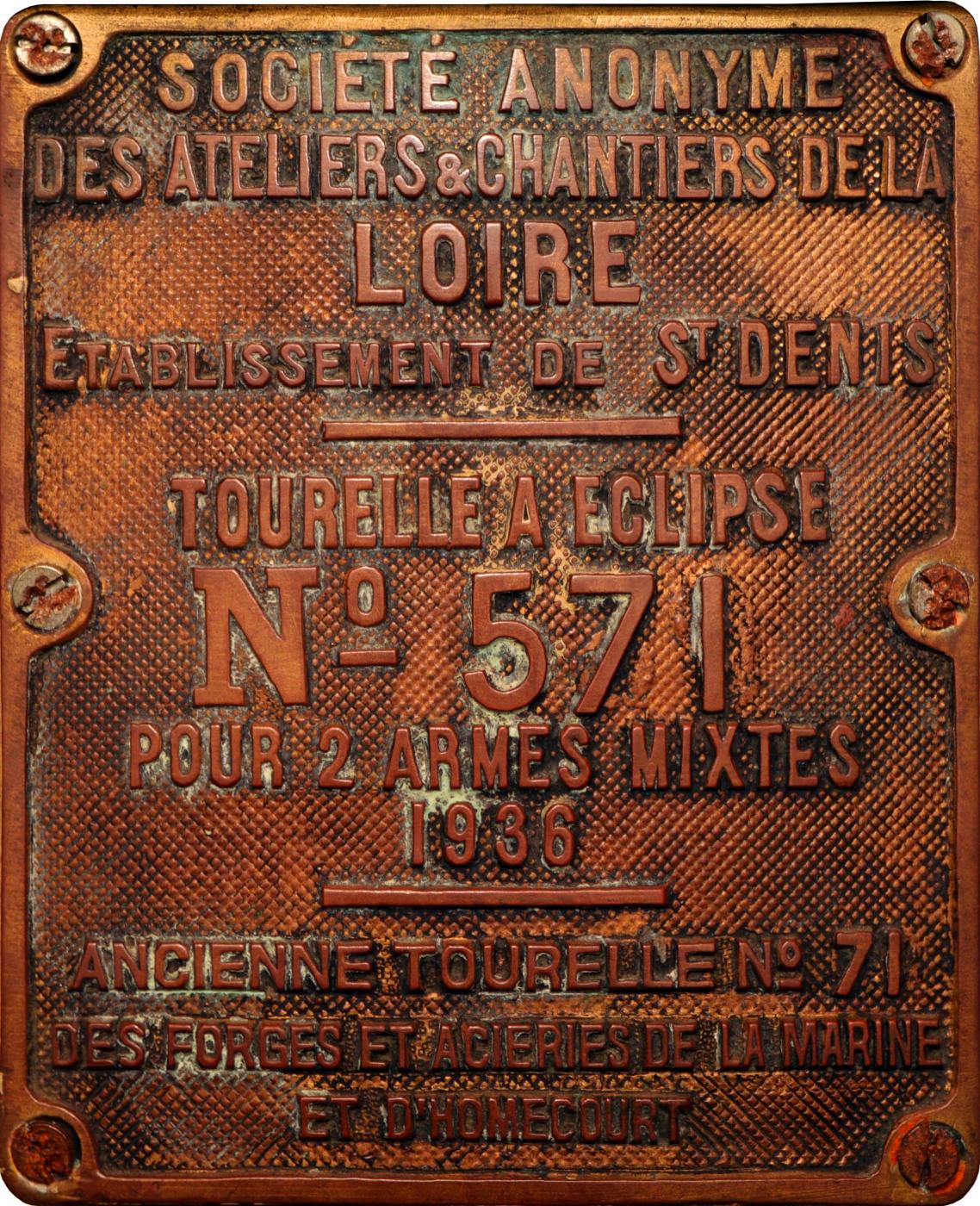 Ligne Maginot - Ouvrage de la Ferté - Ouvrage de la Ferté - Bloc 2
L'étage intermédiaire de la tourelle Arme Mixte
Plaque du constructeur