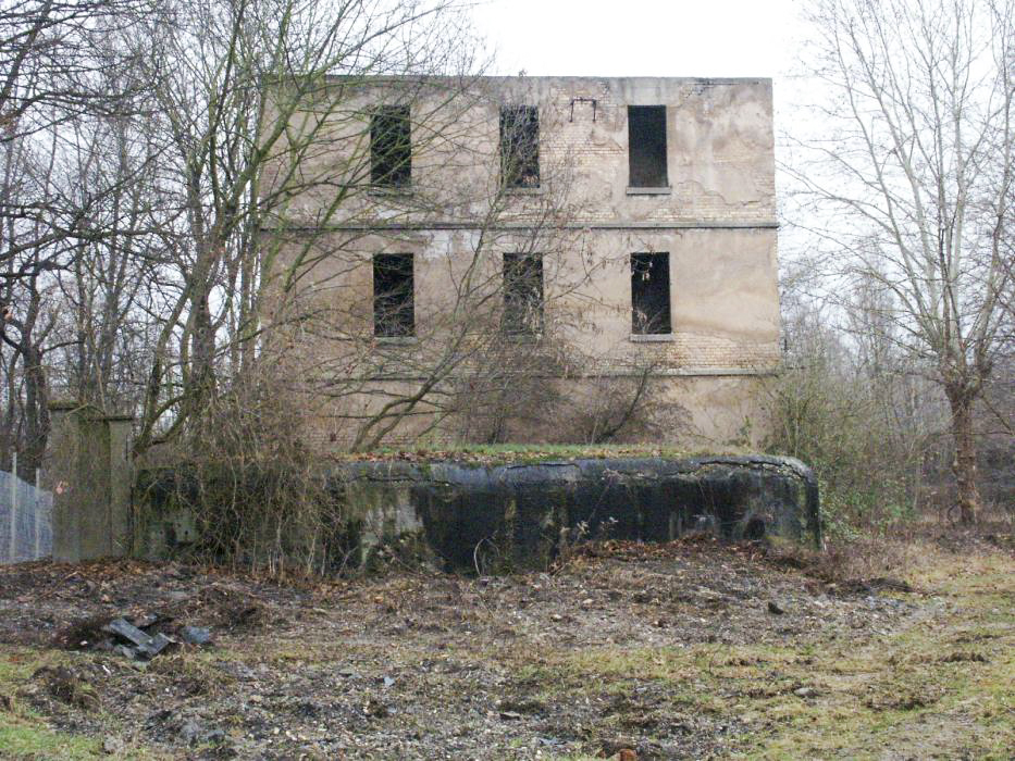 Ligne Maginot - Caserne et PC Davoust - Le PC dans le prolongement de la caserne