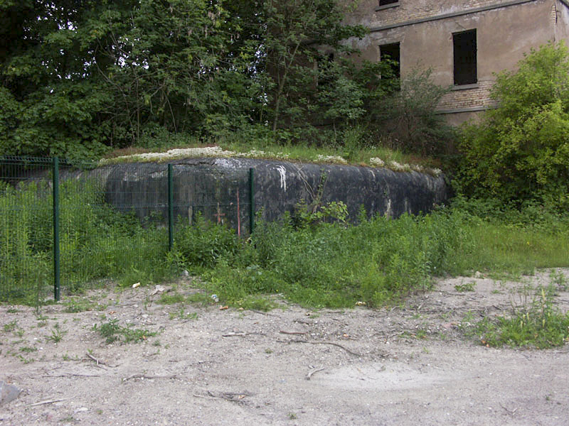 Ligne Maginot - 420C - DAVOUST (I° / 172° RIF) - (PC de Quartier) - Vue de l'arriére du PC accolé à la Caserne Dessaix