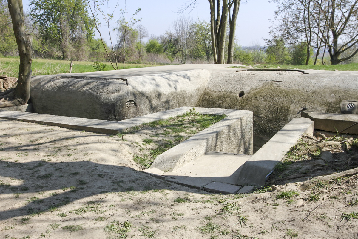 Ligne Maginot - FORT FOCH - (Abri) - L'accès à la tranchée maçonnée desservant les entrées