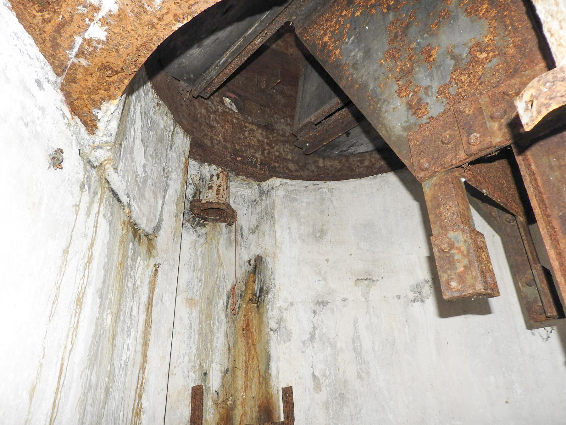 Ligne Maginot - GRAFENWEIHER CENTRE - (Casemate d'infanterie - Simple) - Le puits de la cloche GFM