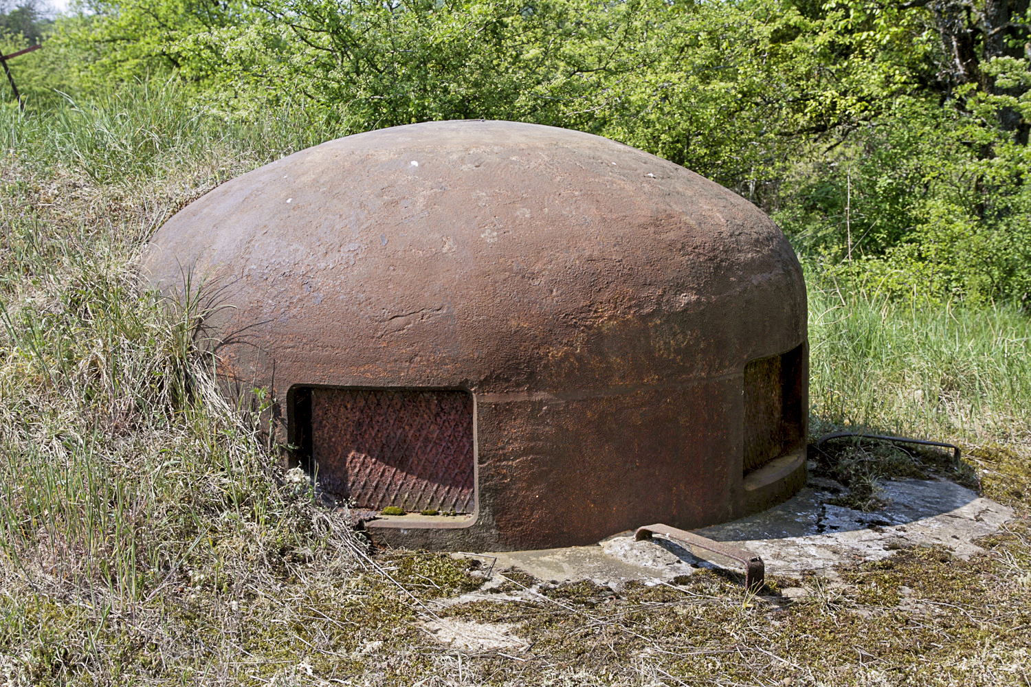 Ligne Maginot - PETERSBERG OUEST - C39 - (Casemate d'infanterie - Simple) - Vue rapprochée de l'une des deux cloches GFM