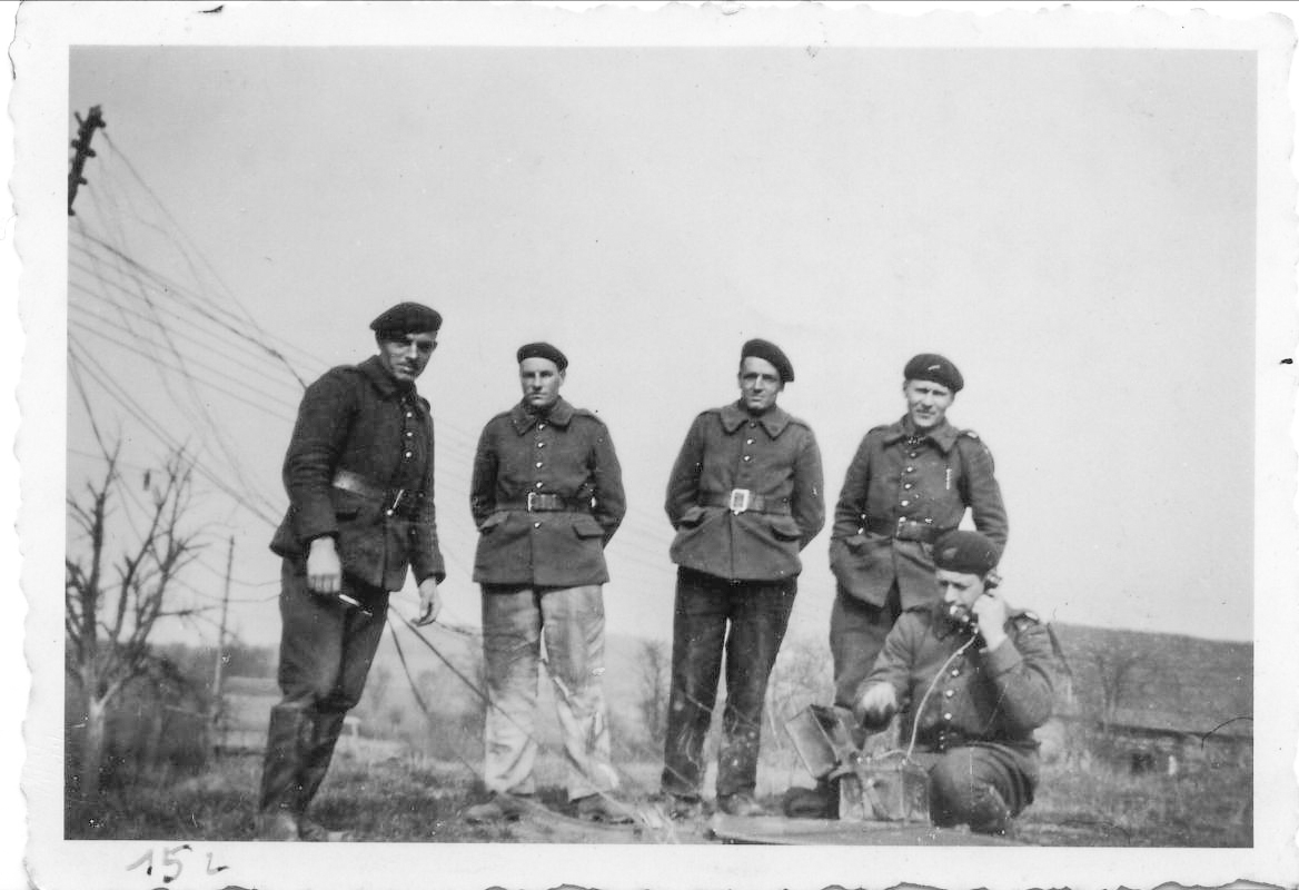 Ligne Maginot - H7 ( Chambre de coupure ) - Equipe d'entretien du réseau téléphonique  en 1939
Boite à coupure n°7 à Schoenenbourg