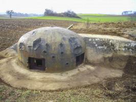 Ligne Maginot - Casemate d'Aschbach Est - La cloche GFM sud-est marquée par les PAK allemands