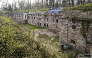 Tourisme Maginot - FORT PETAIN FRERE (172° RIF) - Le casernement du front de gorge