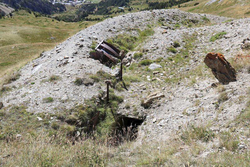 Ligne Maginot - GONDRAN D SUD - (Observatoire d'artillerie) - L'observatoire est à gauche, bien camouflé...