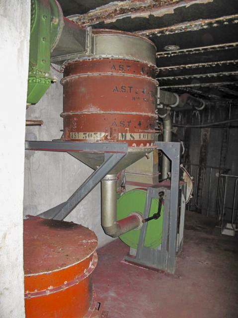 Ligne Maginot - Casemate de SAINT ANTOINE - Ventilateur air gazé et filtre