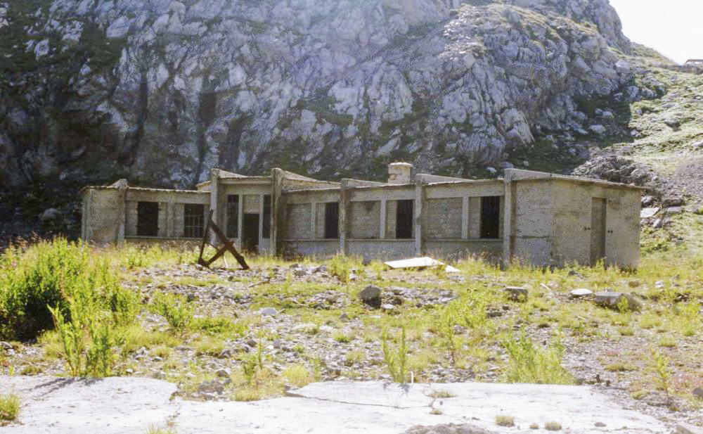 Ligne Maginot - Ouvrage du Pas du Roc - Le casernement extérieur