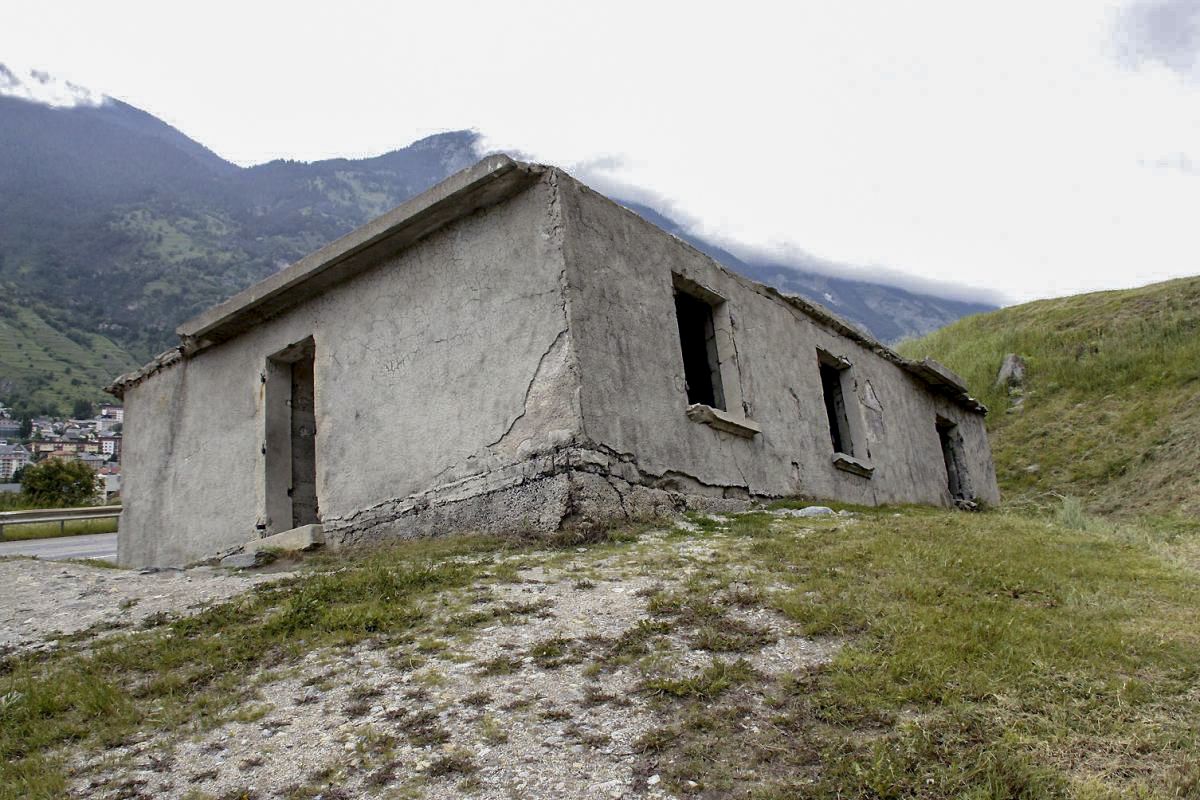 Ligne Maginot - Blockhaus de RIEUX-ROUX 1 - MAISON PENCHEE - 