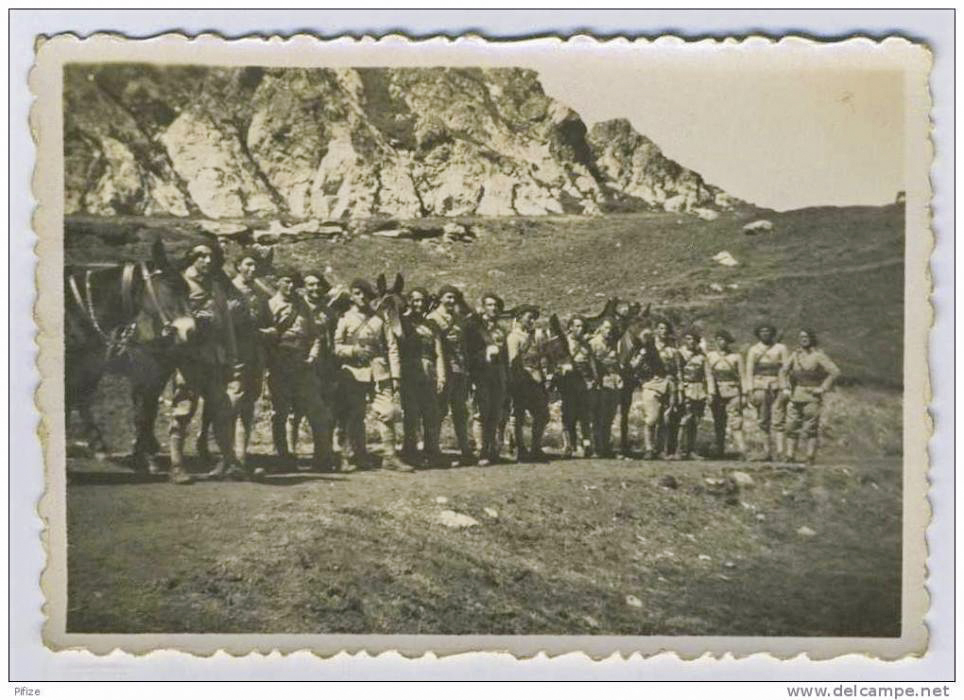 Ligne Maginot - Camp des ROCHILLES - Concours de chargement
Photo datée du 26 octobre 1934