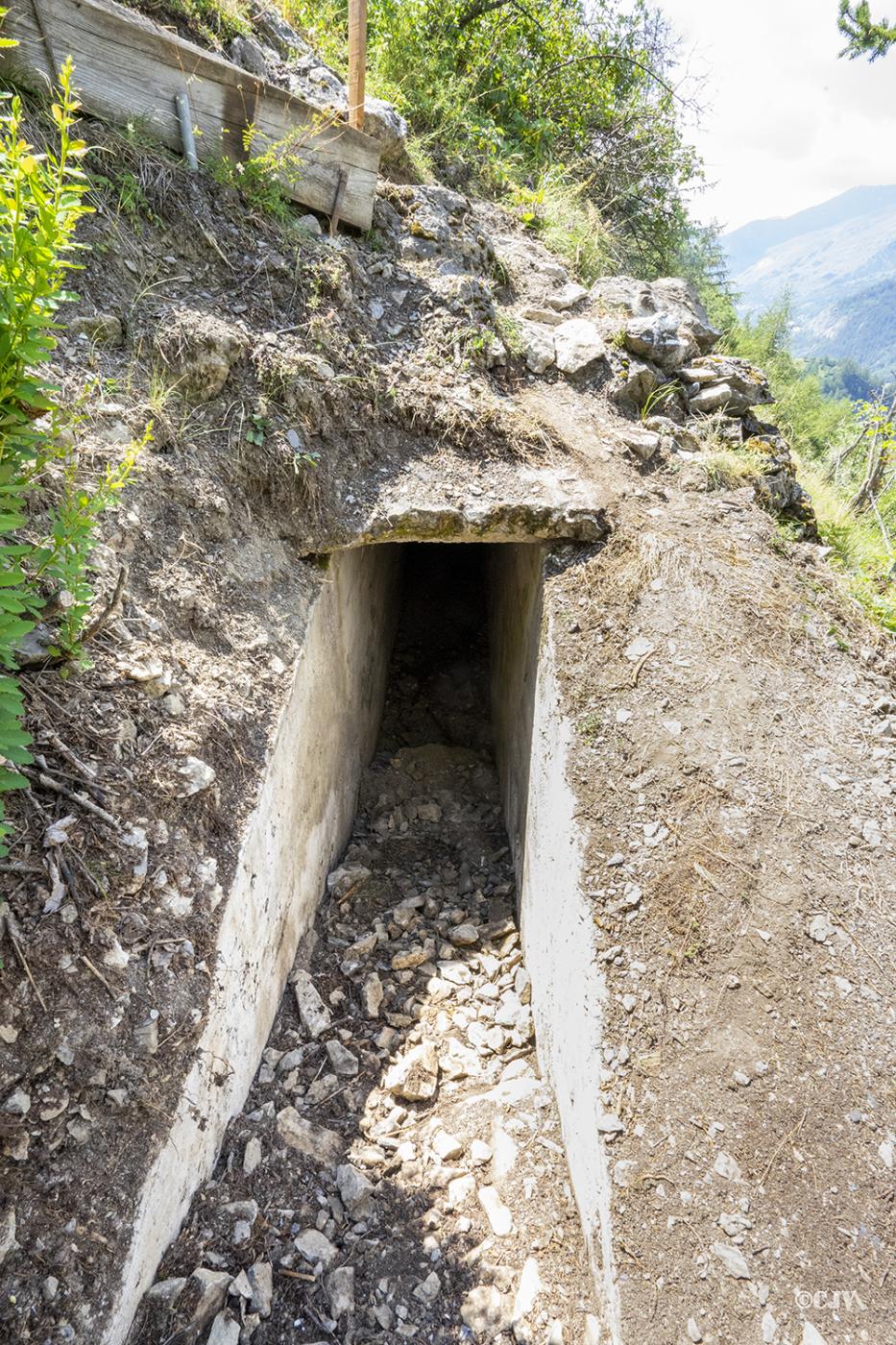 Ligne Maginot - COL DES TROIS CROIX SUPéRIEUR 2 - (Blockhaus pour arme infanterie) - 