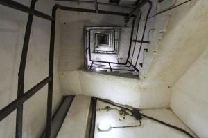 Ligne Maginot - SCHOENENBOURG - (Ouvrage d'artillerie) - Bloc 6 (infanterie)
Puits d’accès au bloc avec la cage d'escaliers