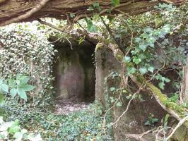 Ligne Maginot - BOIS DE HOFFEN - (Casernement) - Entrée locaux dans le soubassement