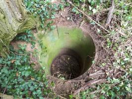 Ligne Maginot - BOIS DE HOFFEN - (Casernement) - Puits ou égout